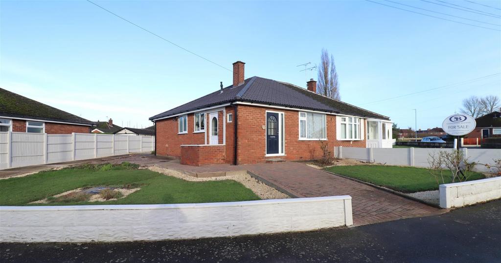 Sandiway Road, Crewe 2 bed semidetached bungalow for sale £220,000
