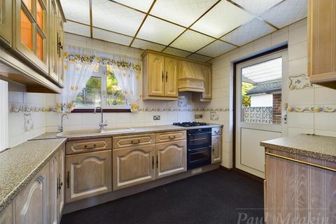 35 Abbots Green, Croydon, CR0 5BL