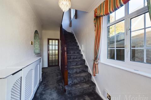35 Abbots Green, Croydon, CR0 5BL