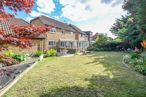4 bedroom detached house for sale - Sedgemoor, Shoeburyness SS3