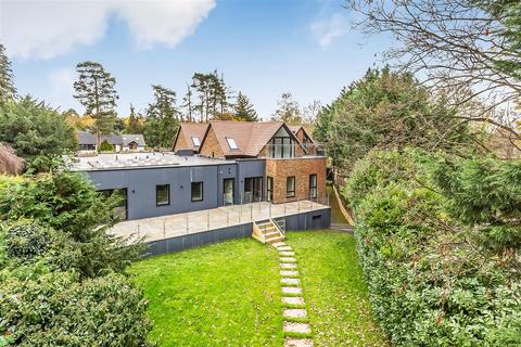 2 bedroom apartment for sale - ASHTEAD KT21
