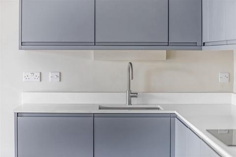 2 bedroom apartment for sale - ASHTEAD KT21