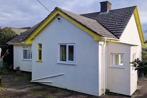 2 bedroom detached bungalow for sale - Mawnan Smith, near Falmouth