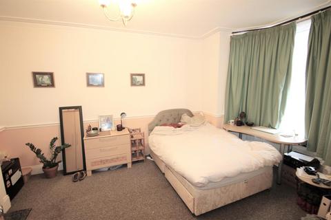 5 bedroom terraced house to rent - Margate Road