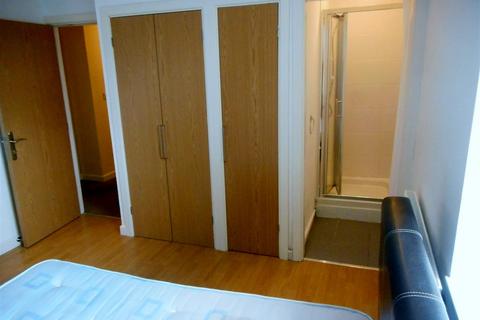 3 bedroom flat to rent - Richmond Road, Cardiff
