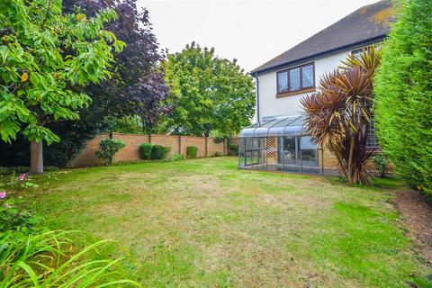4 bedroom semi-detached house for sale - Fitzwarren, Shoeburyness SS3