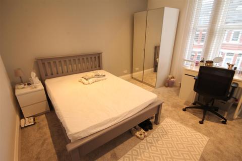 8 bedroom terraced house to rent - Devonshire Place, Jesmond