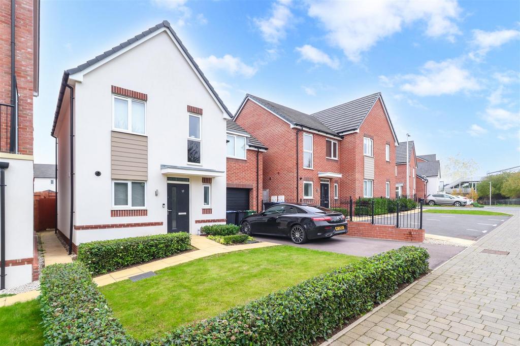 Wynne Crescent, Rugby CV21 3 bed detached house £1,400 pcm (£323 pw)
