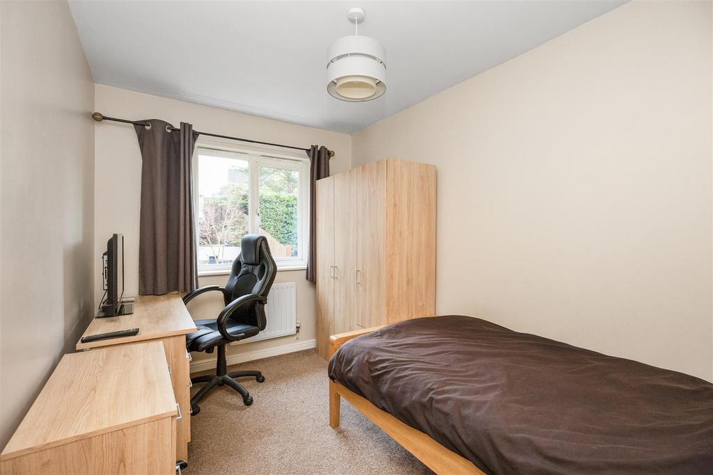 17 Dover Way24.jpg