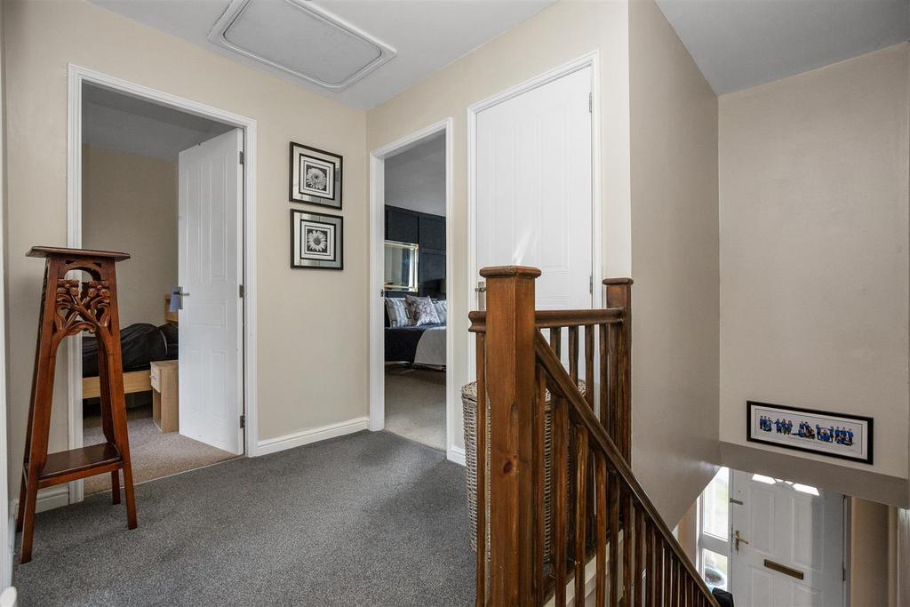 17 Dover Way2.jpg