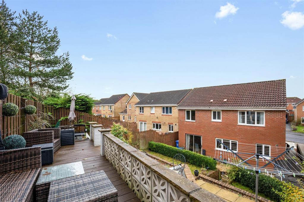 17 Dover Way31.jpg