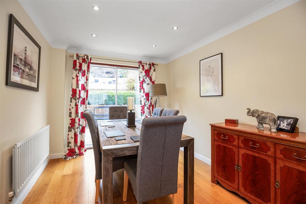 17 Dover Way8.jpg