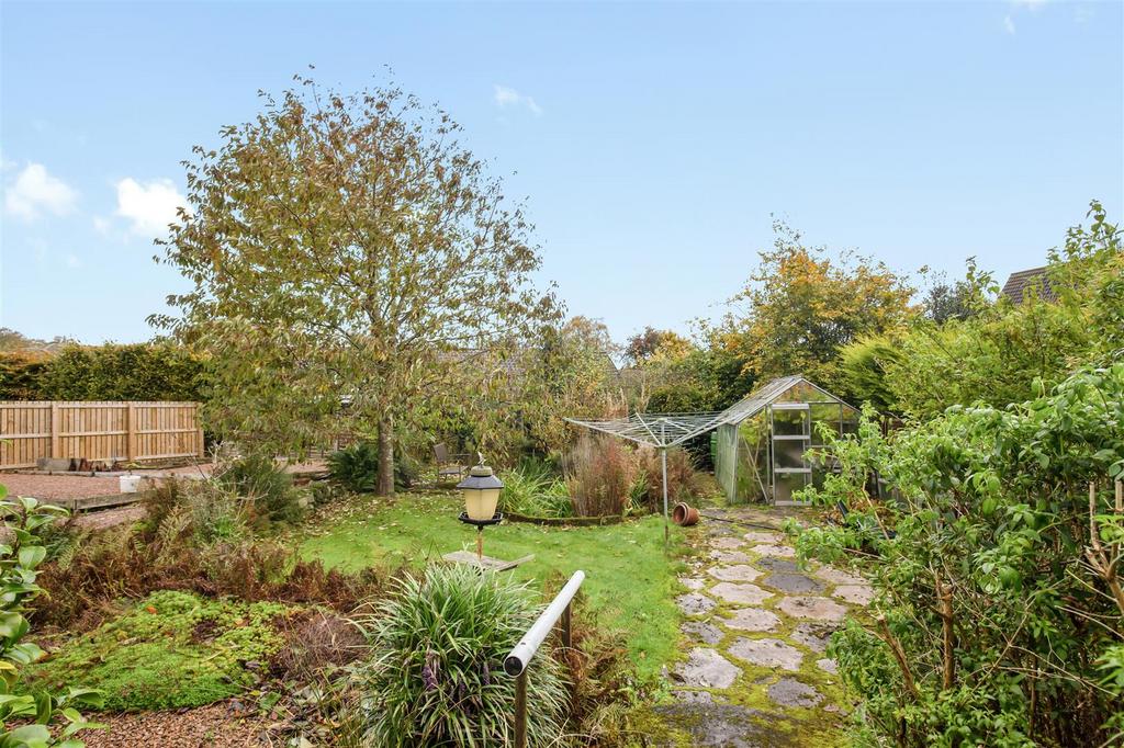 12 Henderson Place 23 (1).jpg