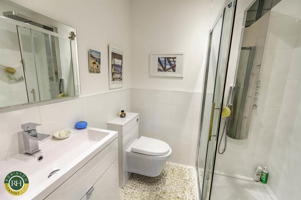 Ensuite to master
