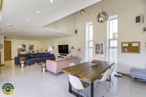 The Barn Chapel Lane, Branton, Doncaster, DN3 3NG