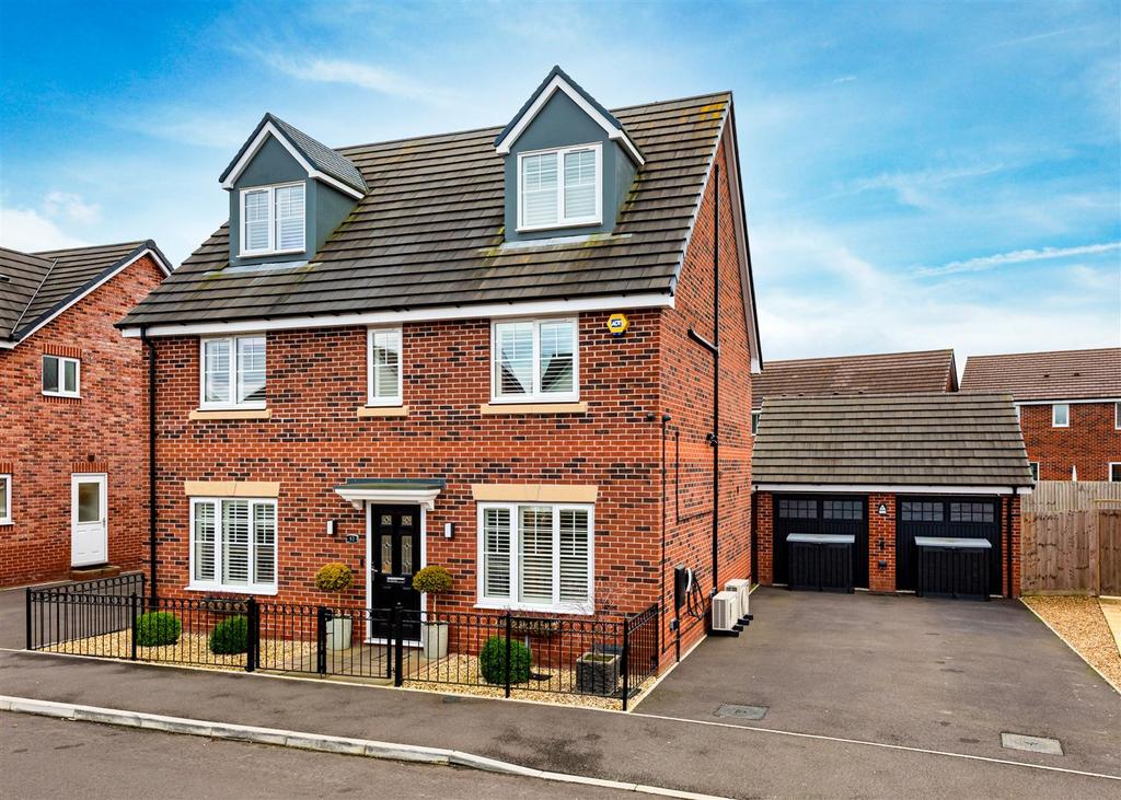 43 Farran Drive, Codsall, Wolverhampton 5 bed detached house for sale