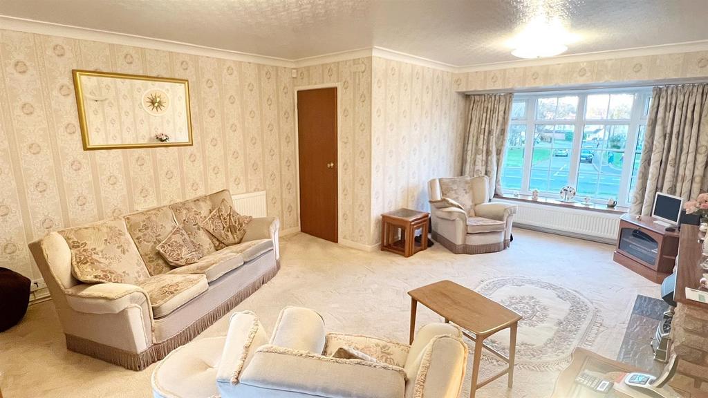 Little Sutton Lane, Four Oaks, Sutton Coldfield 3 bed detached house for sale £575,000