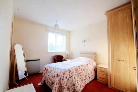 2 bedroom maisonette for sale, Brookdale Court, Nottingham