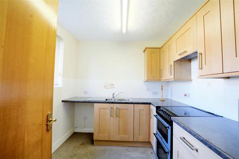 2 bedroom maisonette for sale, Brookdale Court, Nottingham