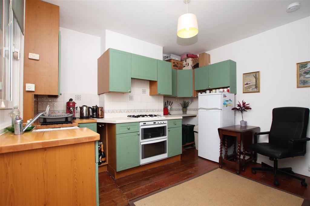 Kitchen.JPG