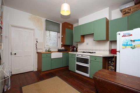 12 Napier Terrace, Exeter, EX4 3EZ