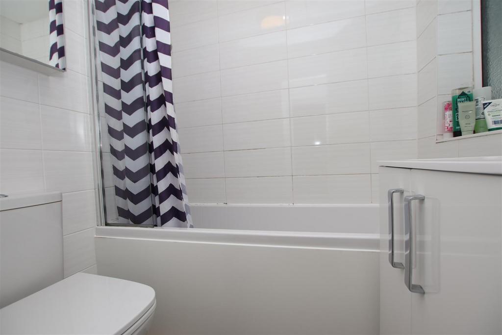 Bathroom.JPG