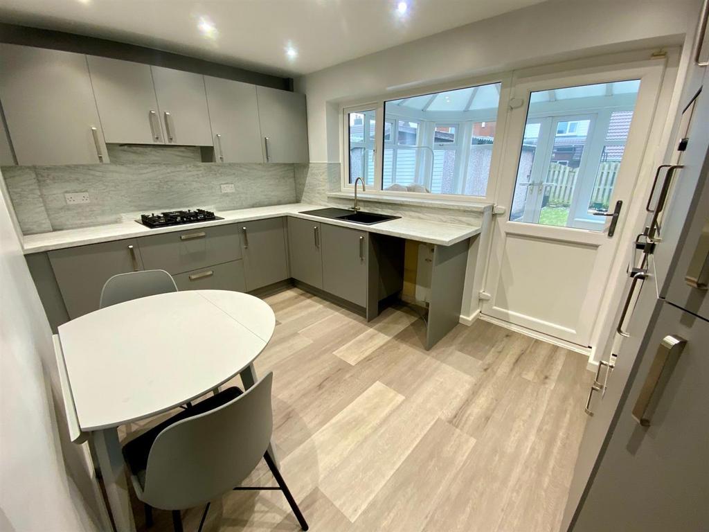 Meadow Lane, Liversedge 4 bed semidetached house for sale £265,000