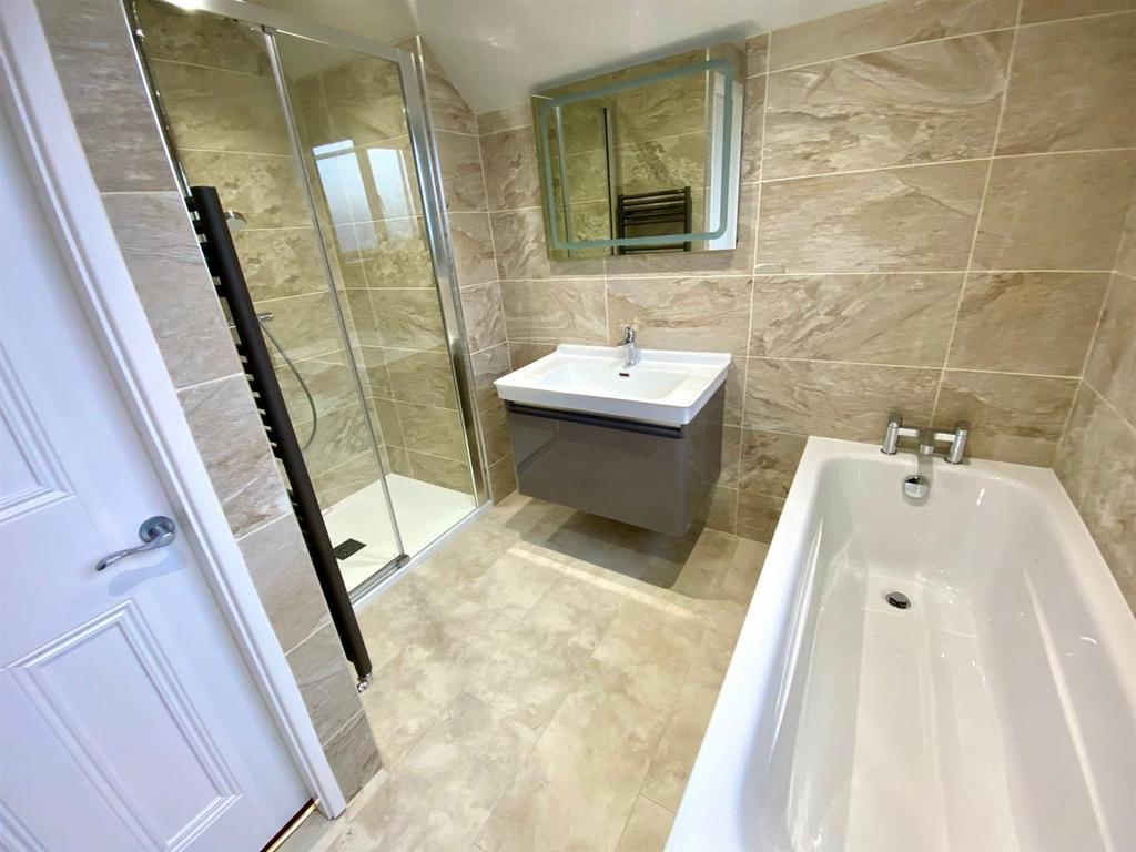 Meadow Lane, Liversedge 4 bed semidetached house for sale £265,000