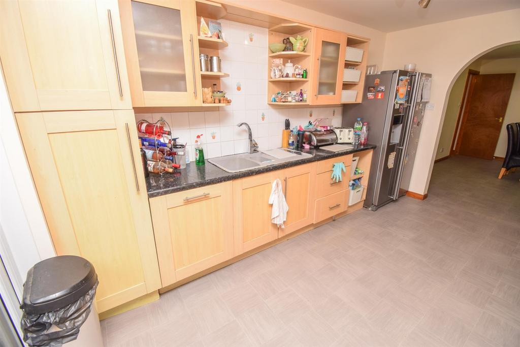 KITCHEN (2)-2.jpg