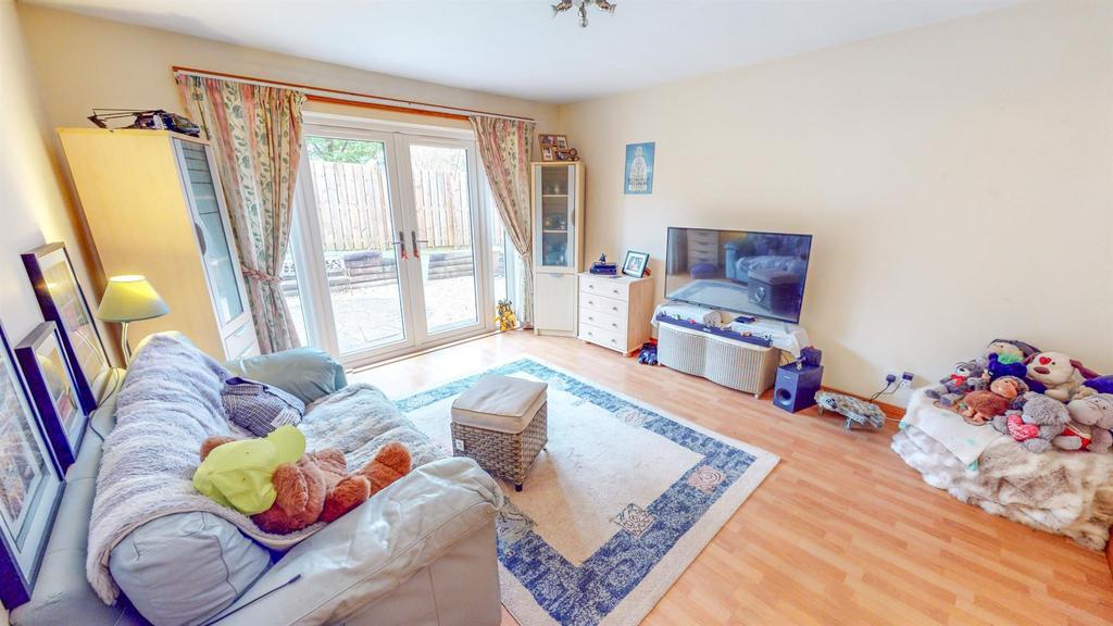 BEDROOM TWO-2.jpg