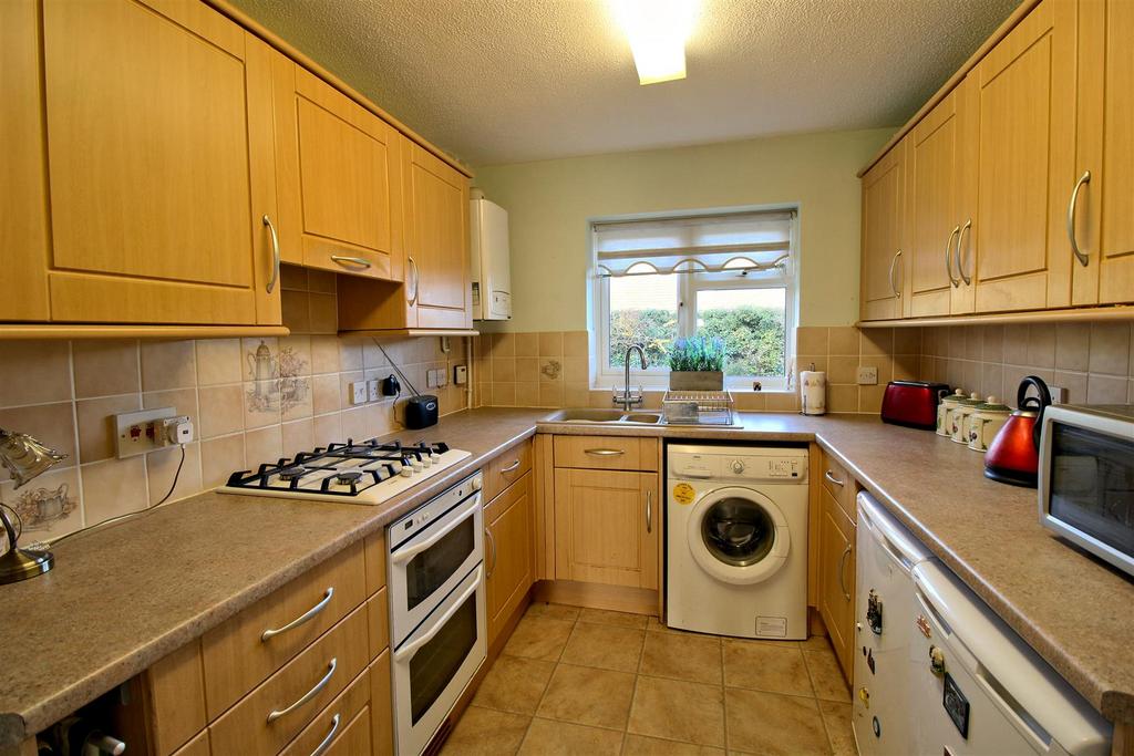 Cuthbert Close, North Wootton 4 bed detached house for sale £360,000