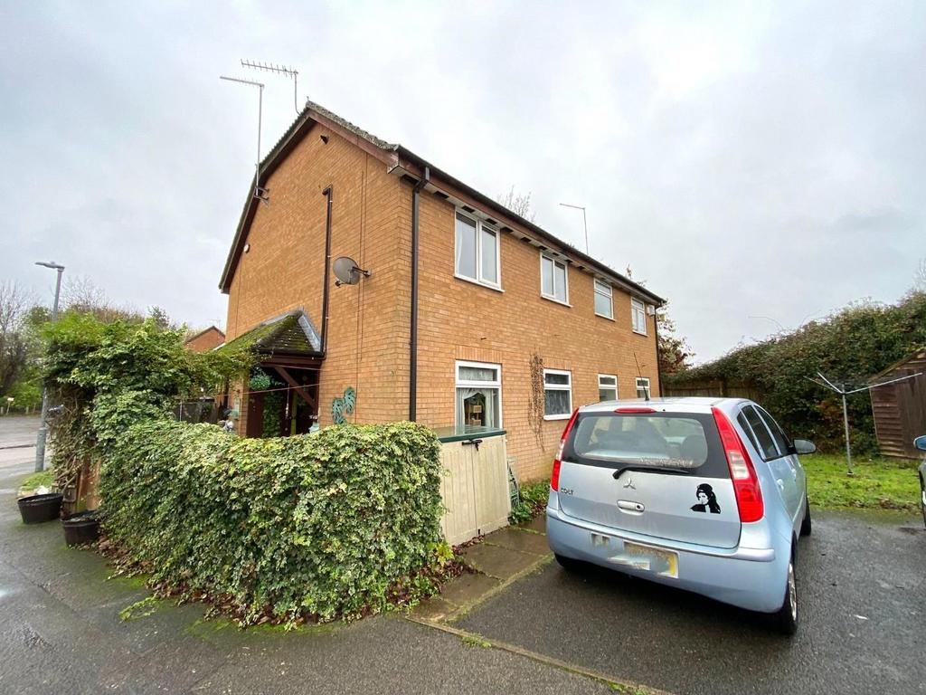 Longford Avenue, Little Billing, Northampton NN3 1 bed semidetached house for sale £140,000