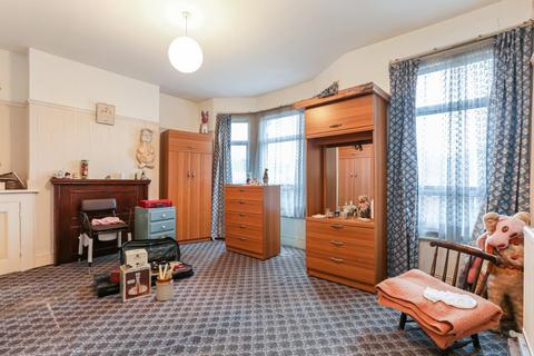 123 Wells Way, London, SE5 7SZ