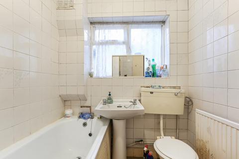 123 Wells Way, London, SE5 7SZ