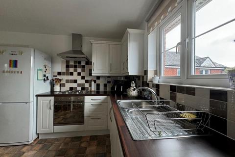 2 bedroom flat for sale, Great Chart, Ashford