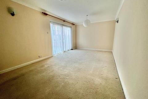 28, Regents Court Kings Road, Burnham-on-crouch, CM0 8PP