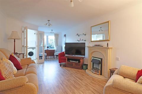 1 bedroom retirement property for sale, London Road, Redhill