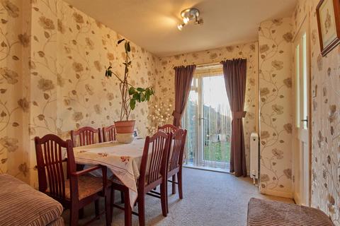 34 Avon Walk, Hinckley, LE10 0XS