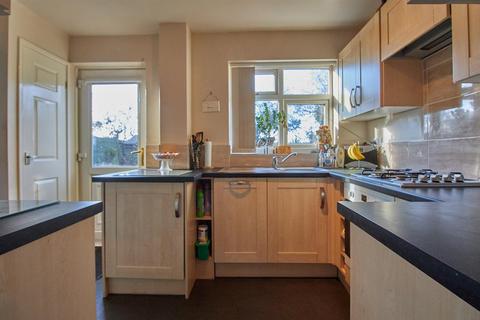 34 Avon Walk, Hinckley, LE10 0XS