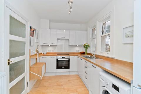 3 bedroom bungalow for sale - Temple Village, Midlothian, EH23