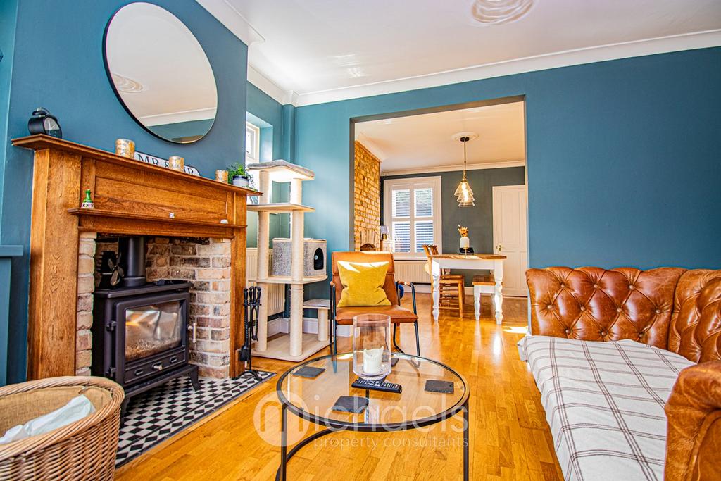 Grenville Road, Braintree, CM7 3 bed semidetached house for sale £