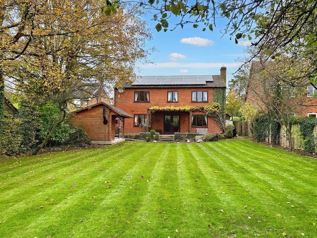 Attwood Lane, Holmer, Hereford, HR1 4 bed detached house for sale £