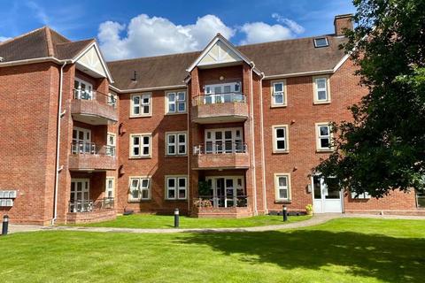 3 bedroom flat for sale, Woodfield Gardens, Belmont, Hereford, HR2