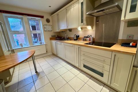 3 bedroom flat for sale, Woodfield Gardens, Belmont, Hereford, HR2