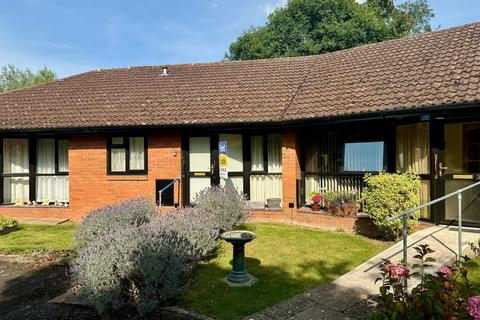 2 bedroom terraced bungalow for sale, Burrows Court, Hampton Park, Hereford, HR1