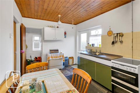 3 bedroom end of terrace house for sale - Defoe Crescent, Mile End, Colchester, Essex, CO4