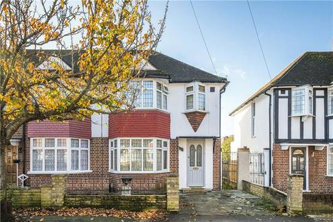 14 Oxford Close, Mitcham, CR4 1DY