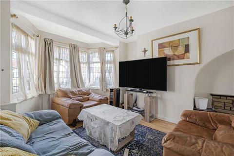 14 Oxford Close, Mitcham, CR4 1DY