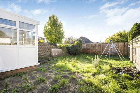 14 Oxford Close, Mitcham, CR4 1DY
