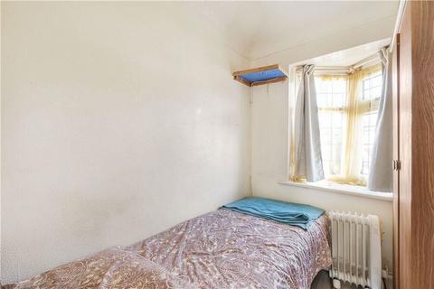 14 Oxford Close, Mitcham, CR4 1DY